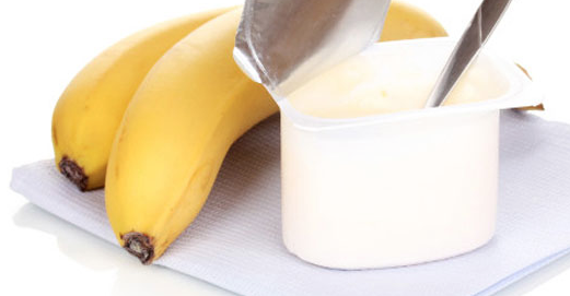 Banana and yoghurt